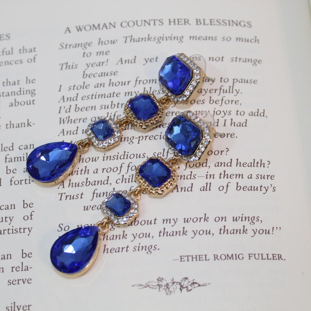 Vtg Inspired Dangling Rhinestone Earring Blue GOLD
